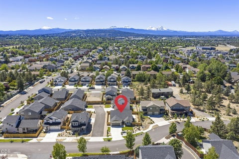 Tiny photo for 62847 NE Daniel Road, Bend, OR 97701 (MLS # 220223526)