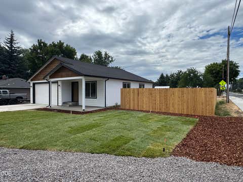 Tiny photo for 5406 Independence Avenue, Klamath Falls, OR 97603 (MLS # 220225756)
