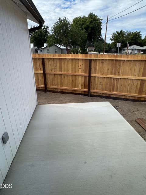 Tiny photo for 5406 Independence Avenue, Klamath Falls, OR 97603 (MLS # 220225756)