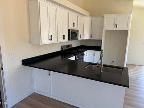 Tiny photo for 5406 Independence Avenue, Klamath Falls, OR 97603 (MLS # 220225756)