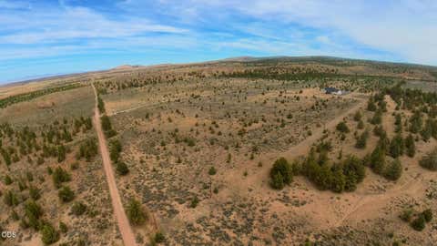 Tiny photo for 5101 SE Dixon Drive, Madras, OR 97741 (MLS # 220223738)