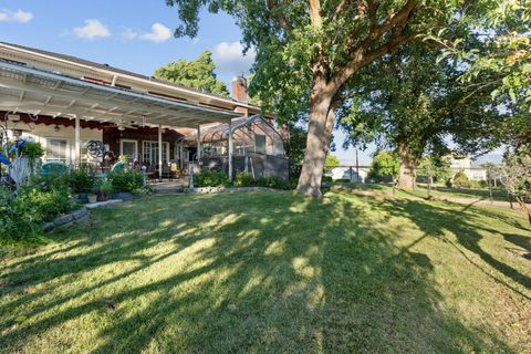 Tiny photo for 79 Washington Street, Klamath Falls, OR 97601 (MLS # 220212566)