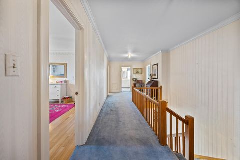 Tiny photo for 79 Washington Street, Klamath Falls, OR 97601 (MLS # 220212566)