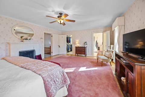 Tiny photo for 79 Washington Street, Klamath Falls, OR 97601 (MLS # 220212566)