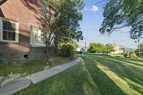 Tiny photo for 79 Washington Street, Klamath Falls, OR 97601 (MLS # 220212566)