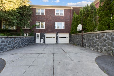 Tiny photo for 79 Washington Street, Klamath Falls, OR 97601 (MLS # 220212566)