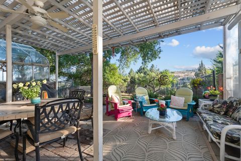 Tiny photo for 79 Washington Street, Klamath Falls, OR 97601 (MLS # 220212566)