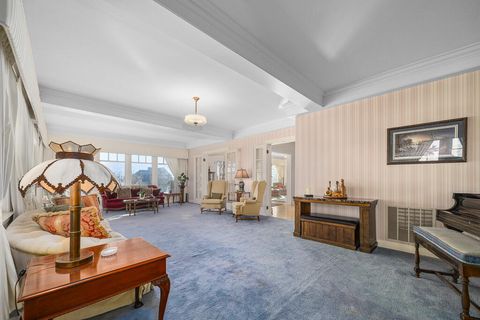 Tiny photo for 79 Washington Street, Klamath Falls, OR 97601 (MLS # 220212566)