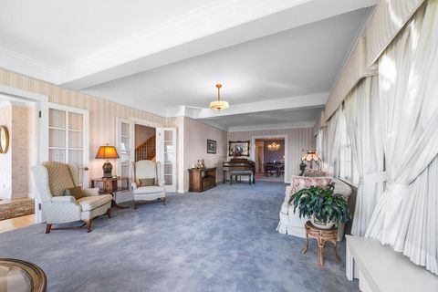 Tiny photo for 79 Washington Street, Klamath Falls, OR 97601 (MLS # 220212566)