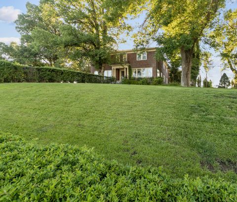 Tiny photo for 79 Washington Street, Klamath Falls, OR 97601 (MLS # 220212566)