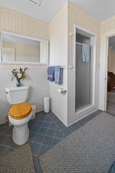 Tiny photo for 79 Washington Street, Klamath Falls, OR 97601 (MLS # 220212566)