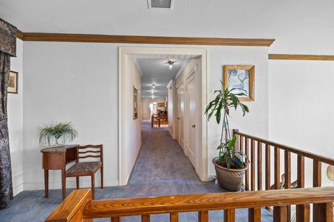 Tiny photo for 79 Washington Street, Klamath Falls, OR 97601 (MLS # 220212566)