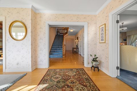 Tiny photo for 79 Washington Street, Klamath Falls, OR 97601 (MLS # 220212566)