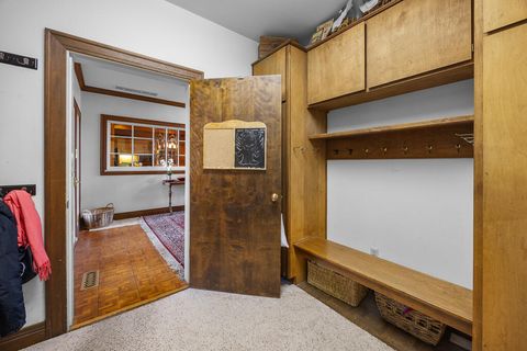 Tiny photo for 79 Washington Street, Klamath Falls, OR 97601 (MLS # 220212566)