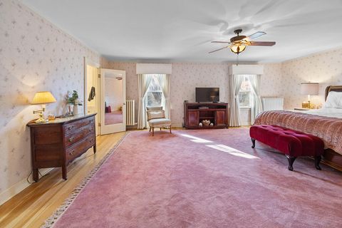 Tiny photo for 79 Washington Street, Klamath Falls, OR 97601 (MLS # 220212566)