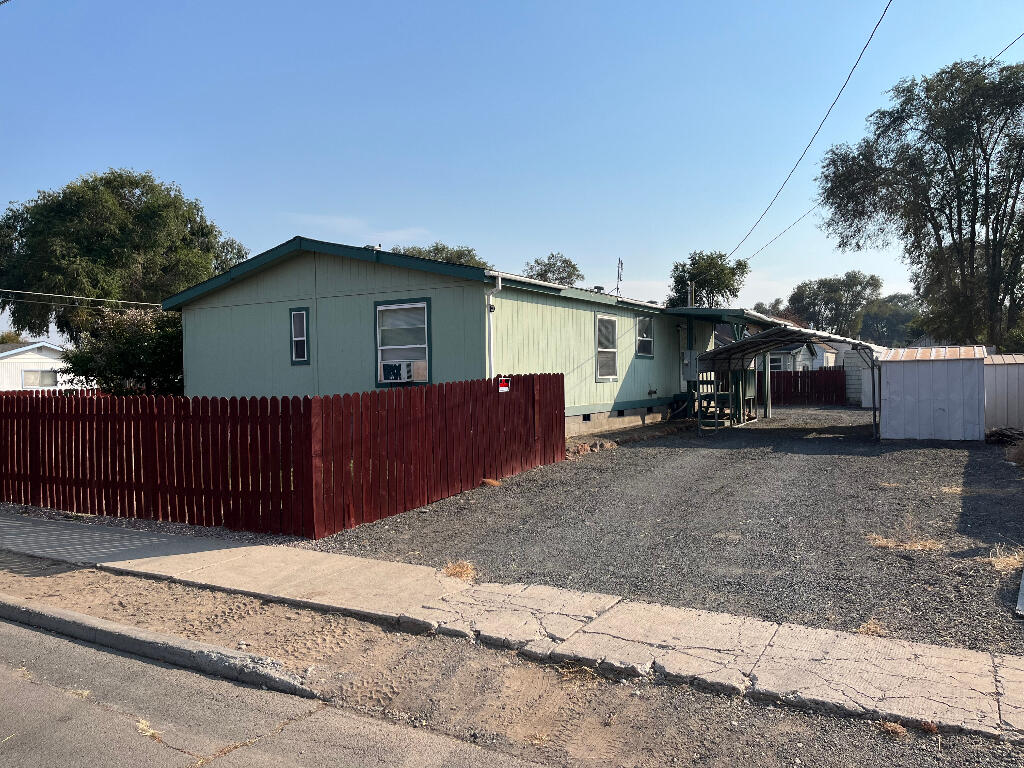208 SE 9th Street