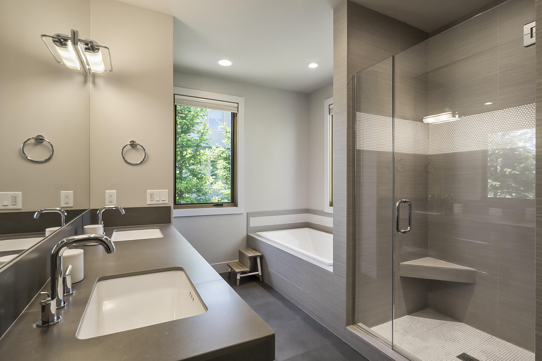 Broken Top - Residential