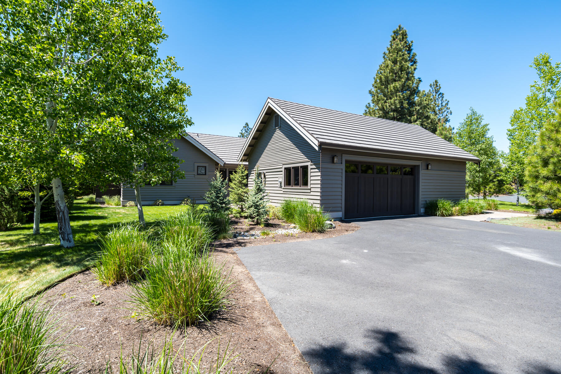 Broken Top - Residential