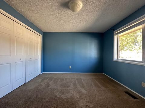 Tiny photo for 4428 El Cerrito Way, Klamath Falls, OR 97603 (MLS # 220219933)