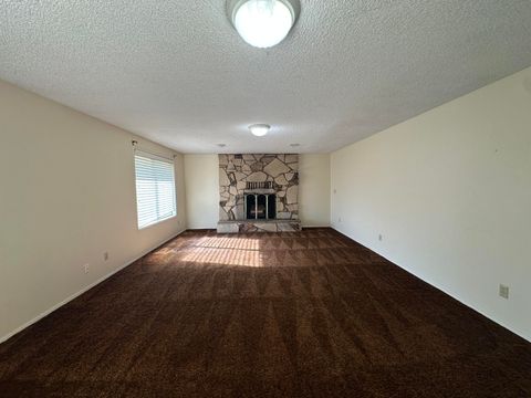 Tiny photo for 4428 El Cerrito Way, Klamath Falls, OR 97603 (MLS # 220219933)