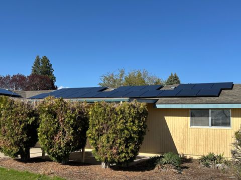 Tiny photo for 4428 El Cerrito Way, Klamath Falls, OR 97603 (MLS # 220219933)