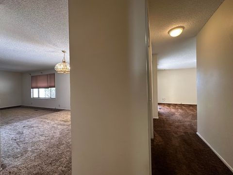 Tiny photo for 4428 El Cerrito Way, Klamath Falls, OR 97603 (MLS # 220219933)