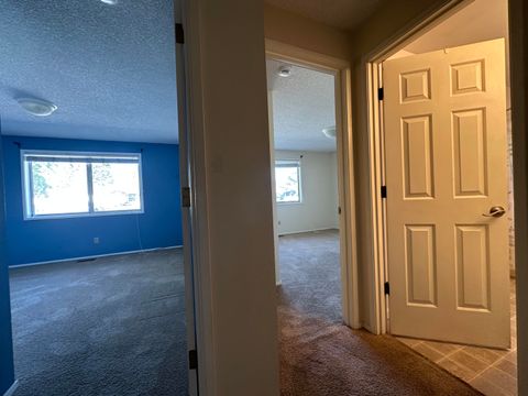 Tiny photo for 4428 El Cerrito Way, Klamath Falls, OR 97603 (MLS # 220219933)