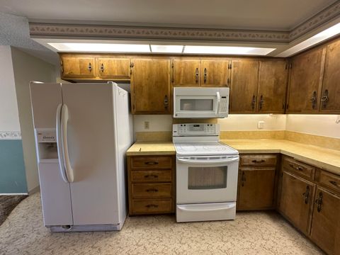 Tiny photo for 4428 El Cerrito Way, Klamath Falls, OR 97603 (MLS # 220219933)