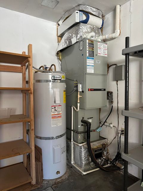 Tiny photo for 4428 El Cerrito Way, Klamath Falls, OR 97603 (MLS # 220219933)