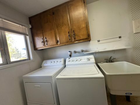 Tiny photo for 4428 El Cerrito Way, Klamath Falls, OR 97603 (MLS # 220219933)