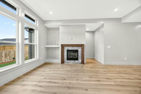 Tiny photo for 3751 Carlin Drive, Medford, OR 97504 (MLS # 220211699)