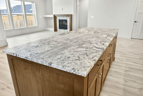 Tiny photo for 3751 Carlin Drive, Medford, OR 97504 (MLS # 220211699)