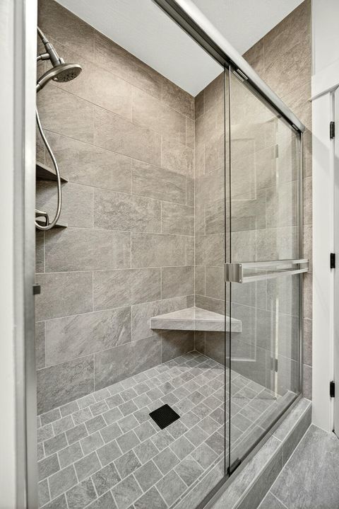 Tiny photo for 3751 Carlin Drive, Medford, OR 97504 (MLS # 220211699)