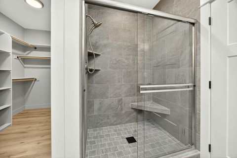 Tiny photo for 3751 Carlin Drive, Medford, OR 97504 (MLS # 220211699)