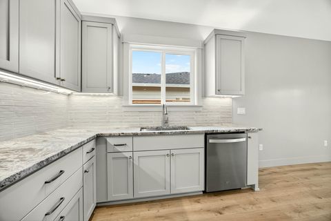 Tiny photo for 3751 Carlin Drive, Medford, OR 97504 (MLS # 220211699)