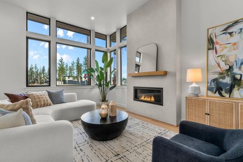 Tiny photo for 62552 NW Woodsman Loop, Bend, OR 97703 (MLS # 220212855)