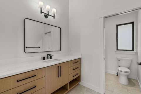 Tiny photo for 62552 NW Woodsman Loop, Bend, OR 97703 (MLS # 220212855)