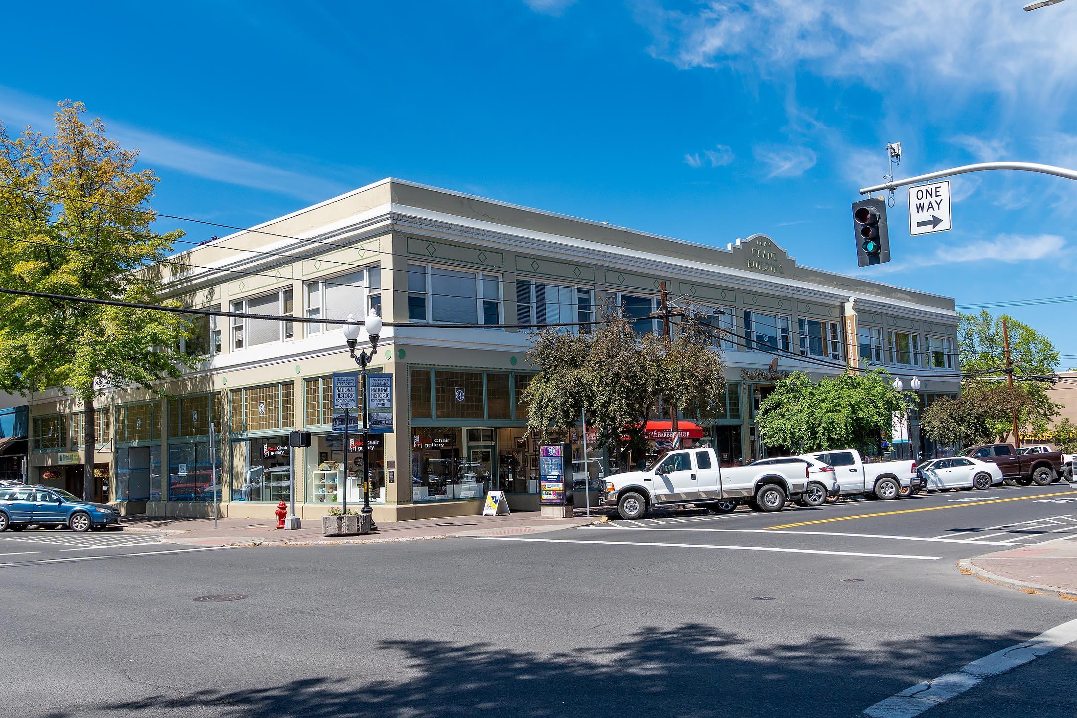 115 NW Oregon Avenue