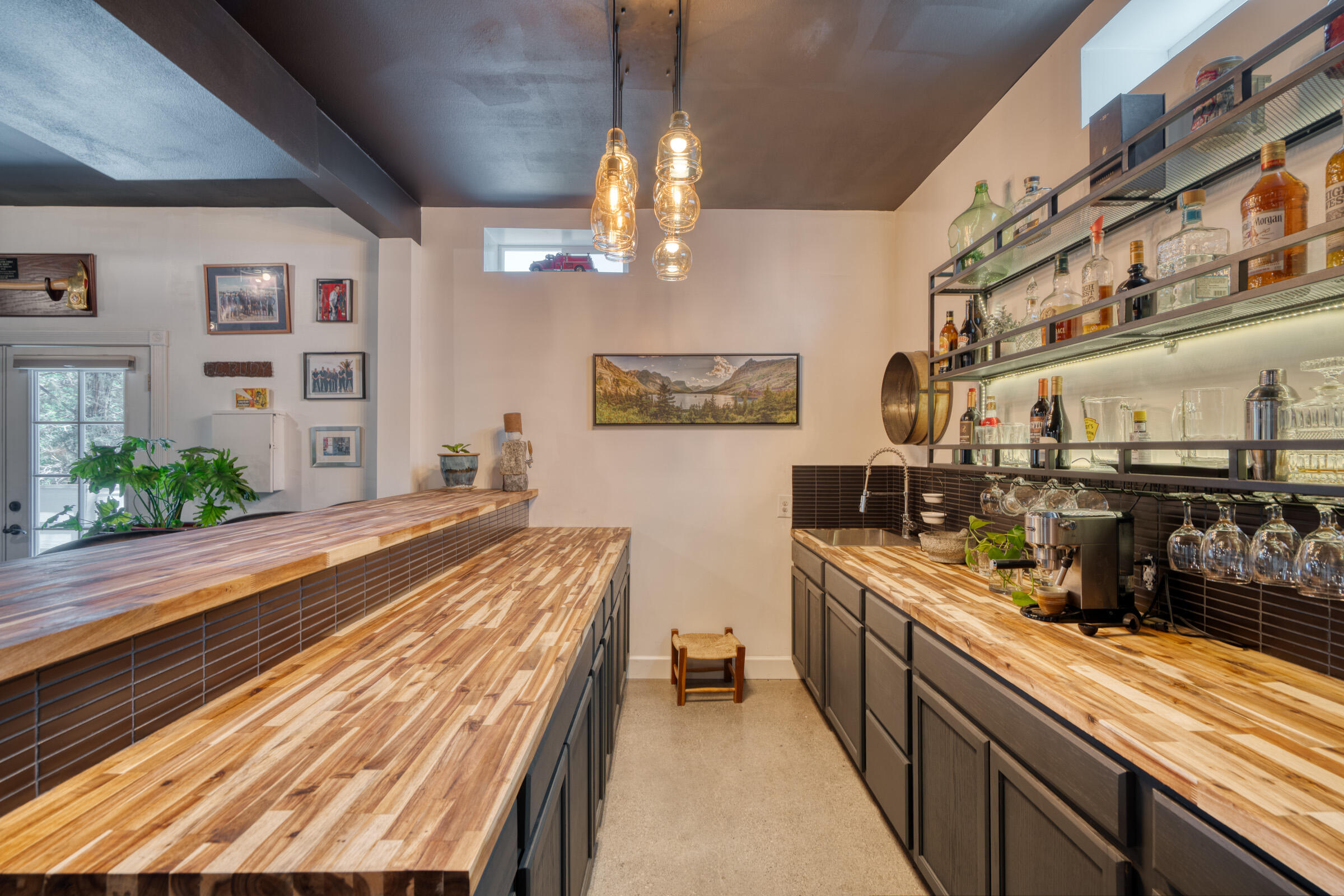 Desc Rvr Hmst Rimrk - Residential