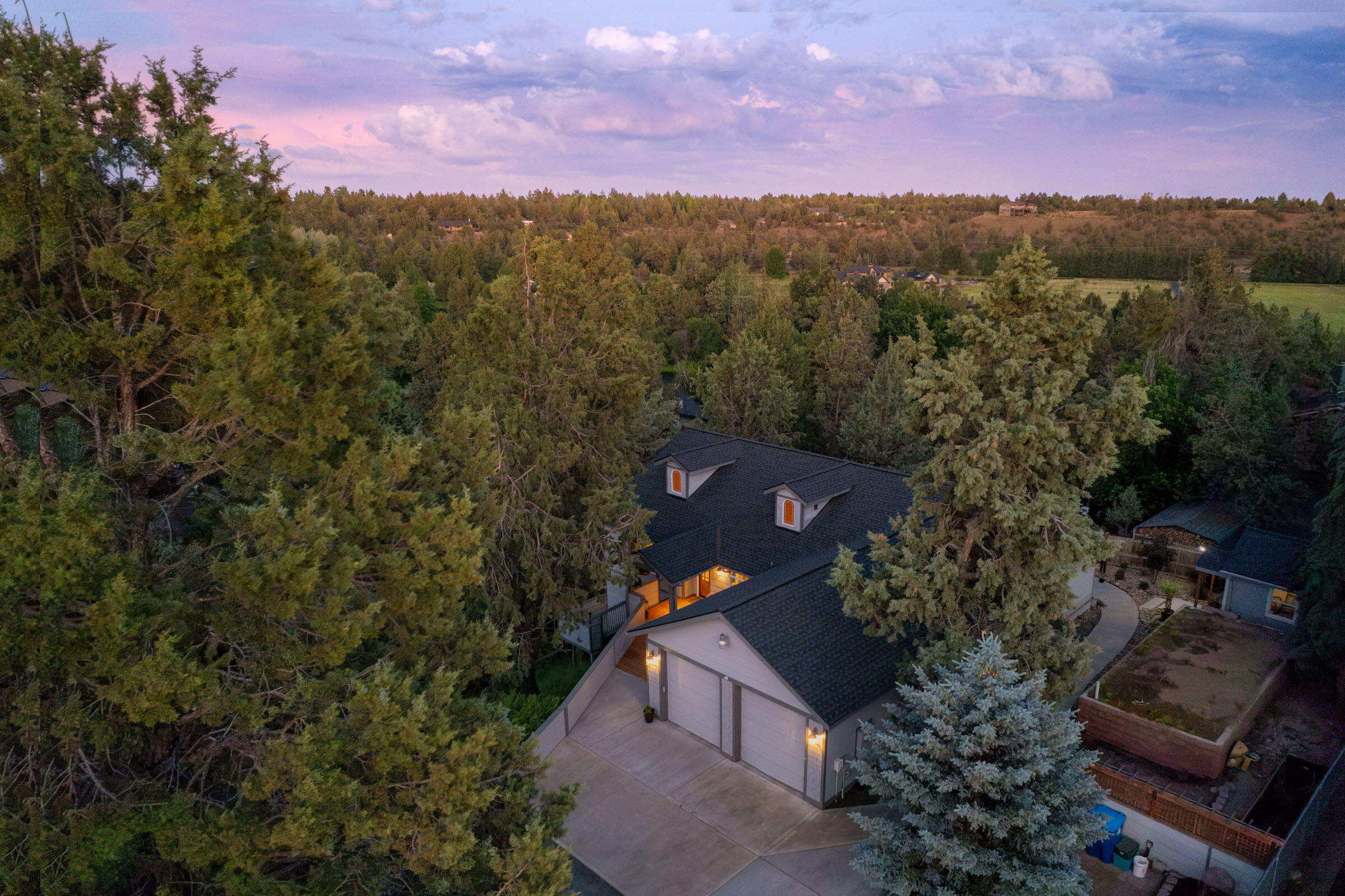 Desc Rvr Hmst Rimrk - Residential