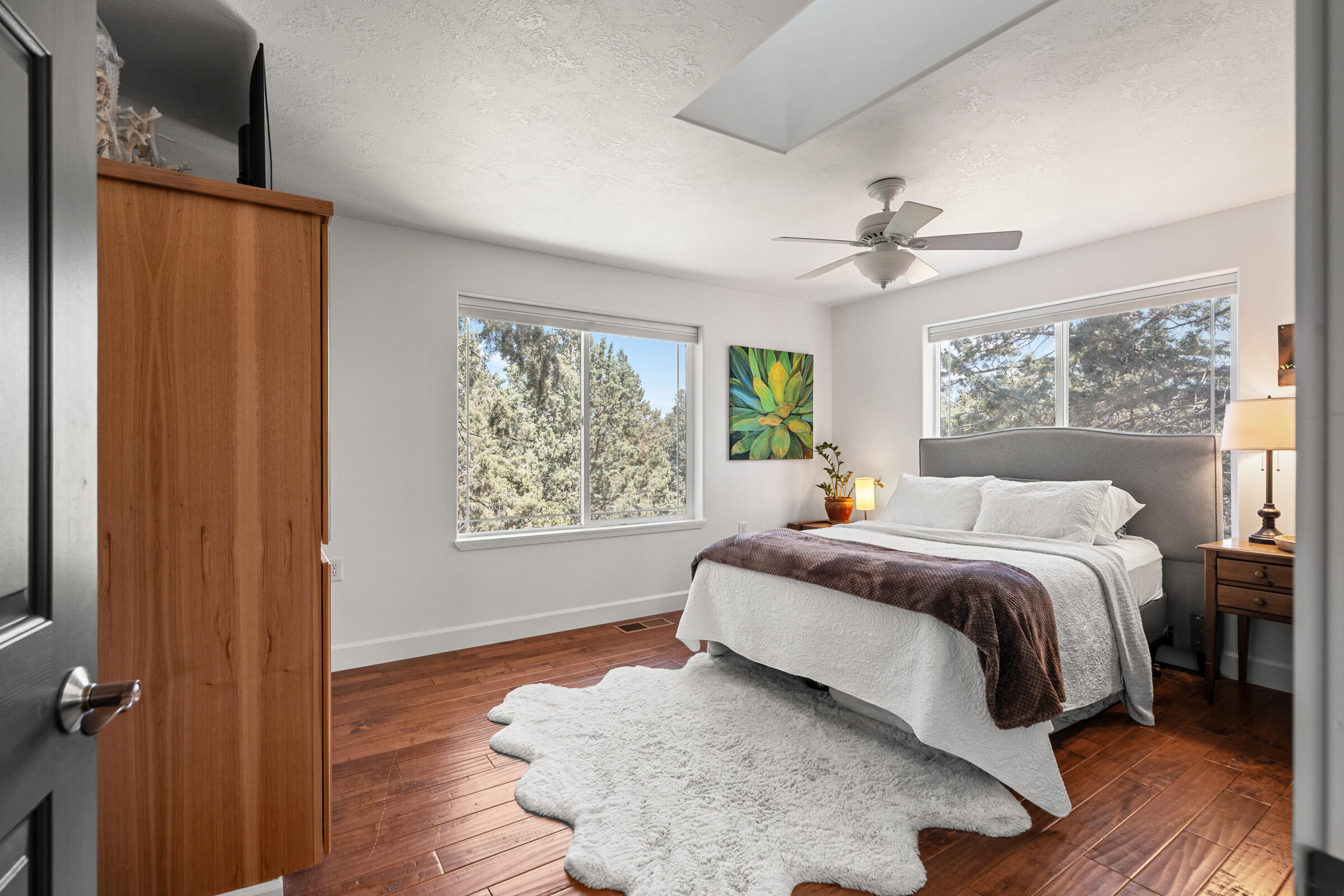 Desc Rvr Hmst Rimrk - Residential