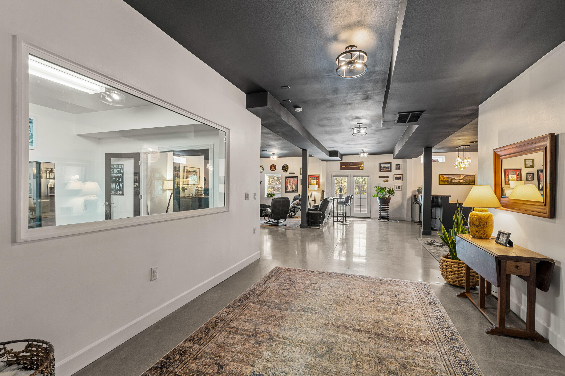 Desc Rvr Hmst Rimrk - Residential