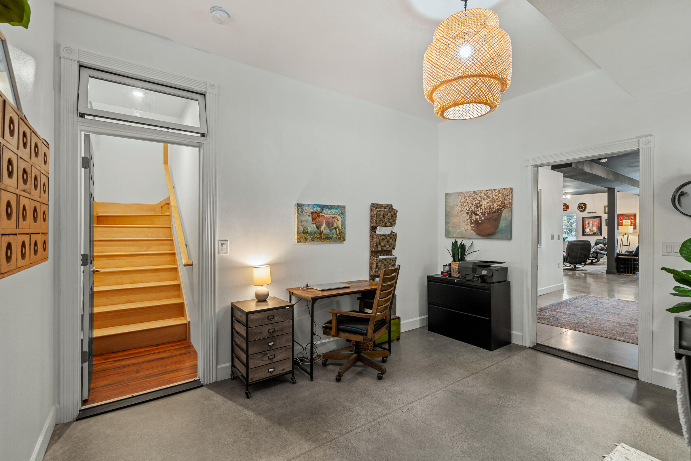 Desc Rvr Hmst Rimrk - Residential