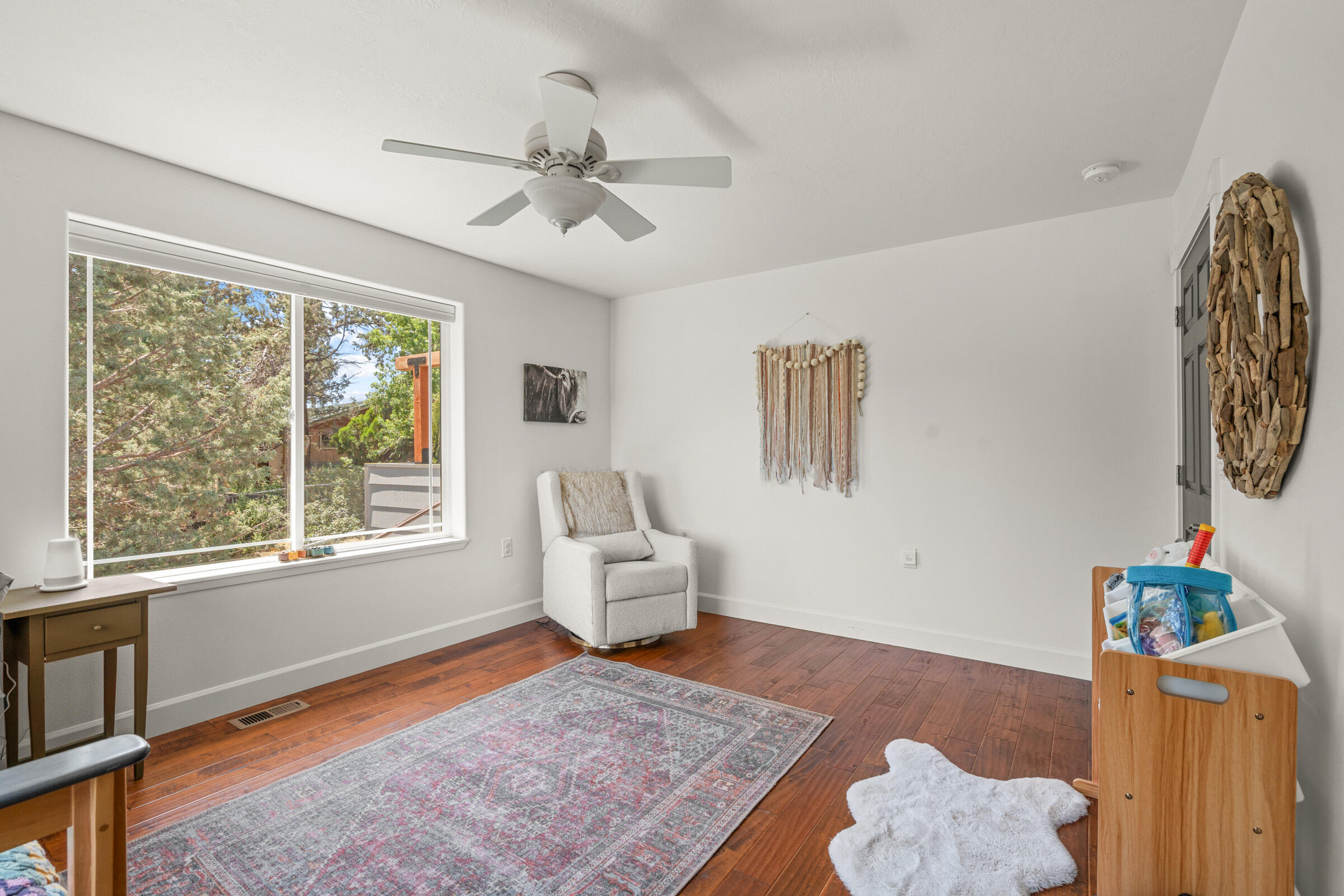 Desc Rvr Hmst Rimrk - Residential