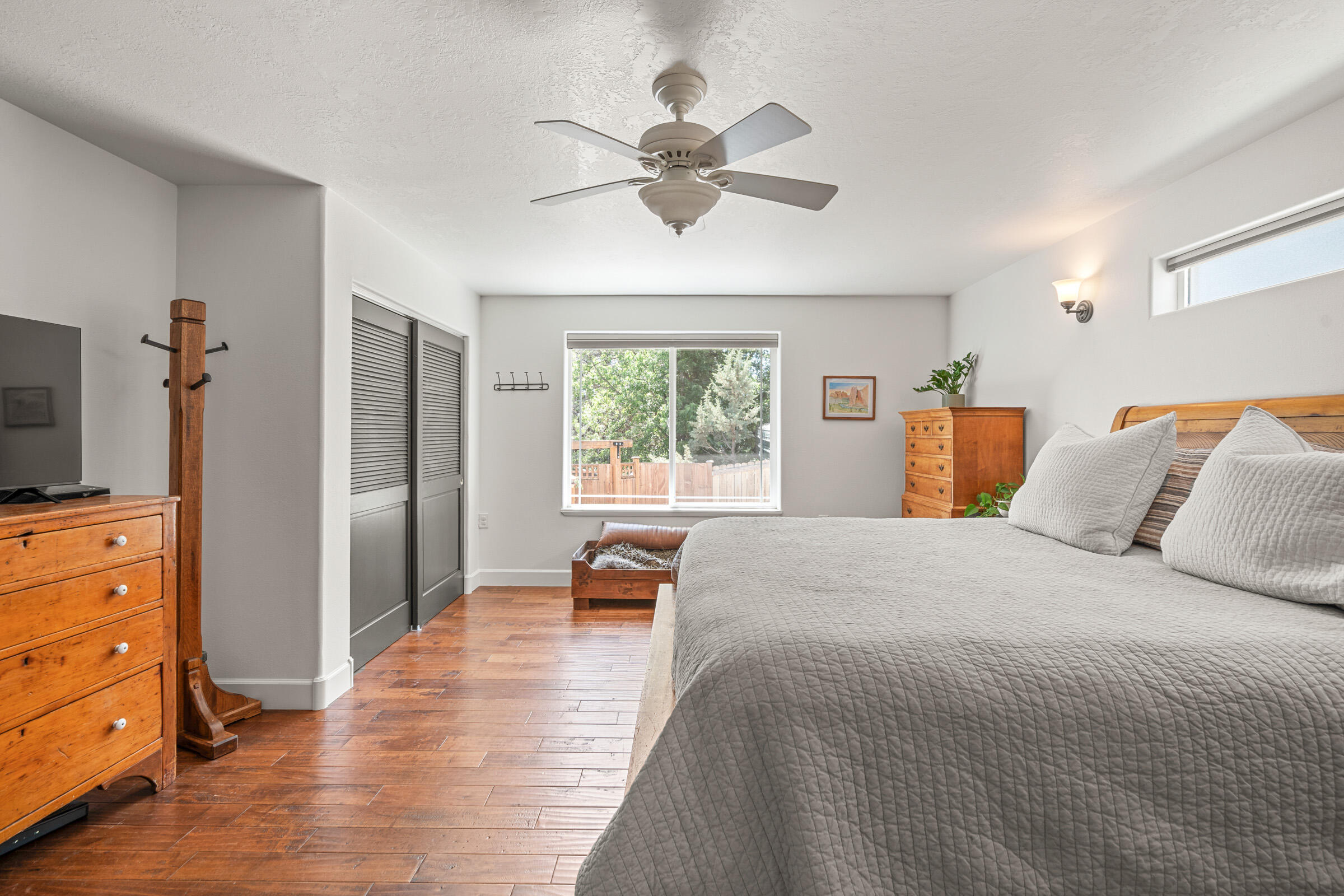 Desc Rvr Hmst Rimrk - Residential