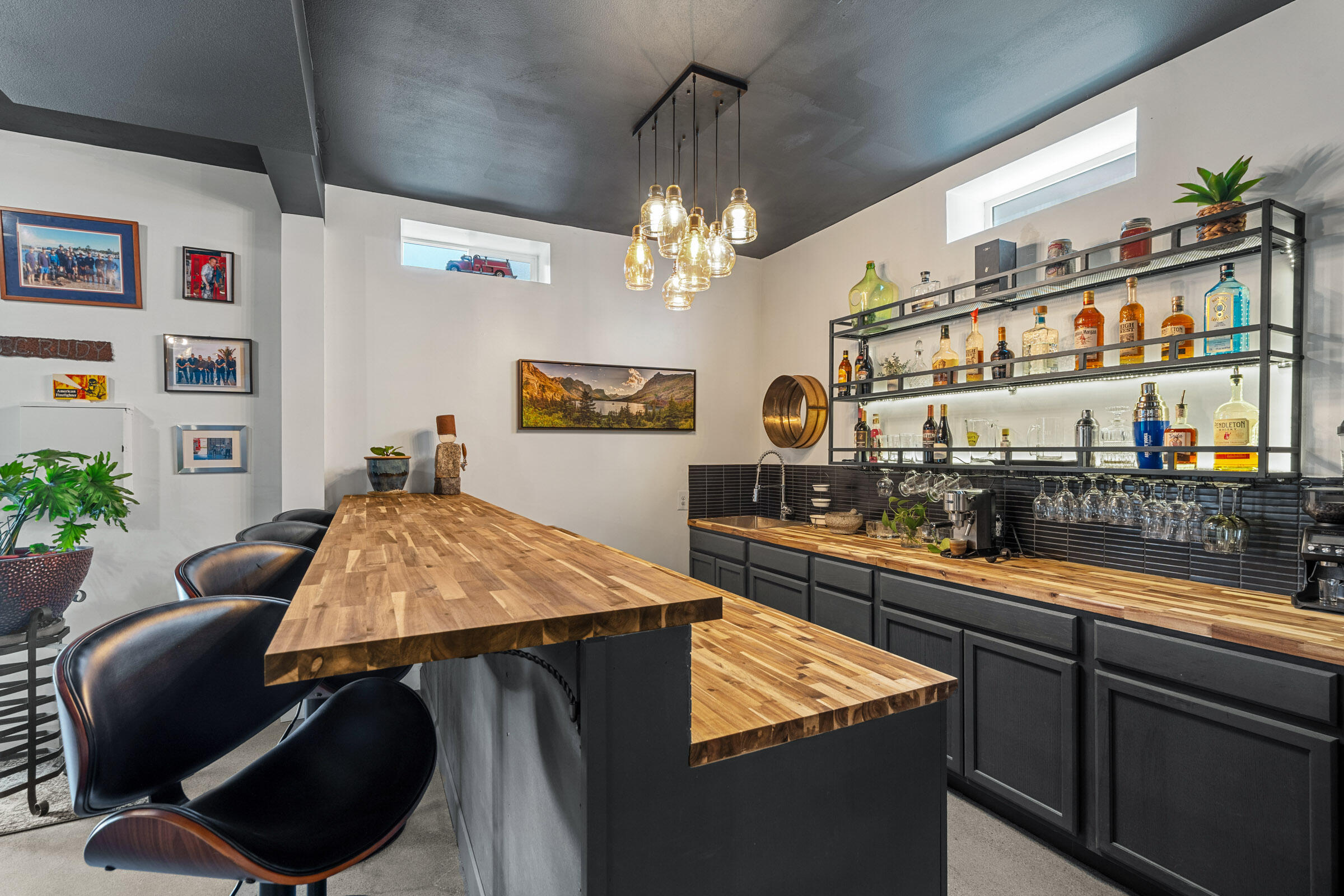 Desc Rvr Hmst Rimrk - Residential