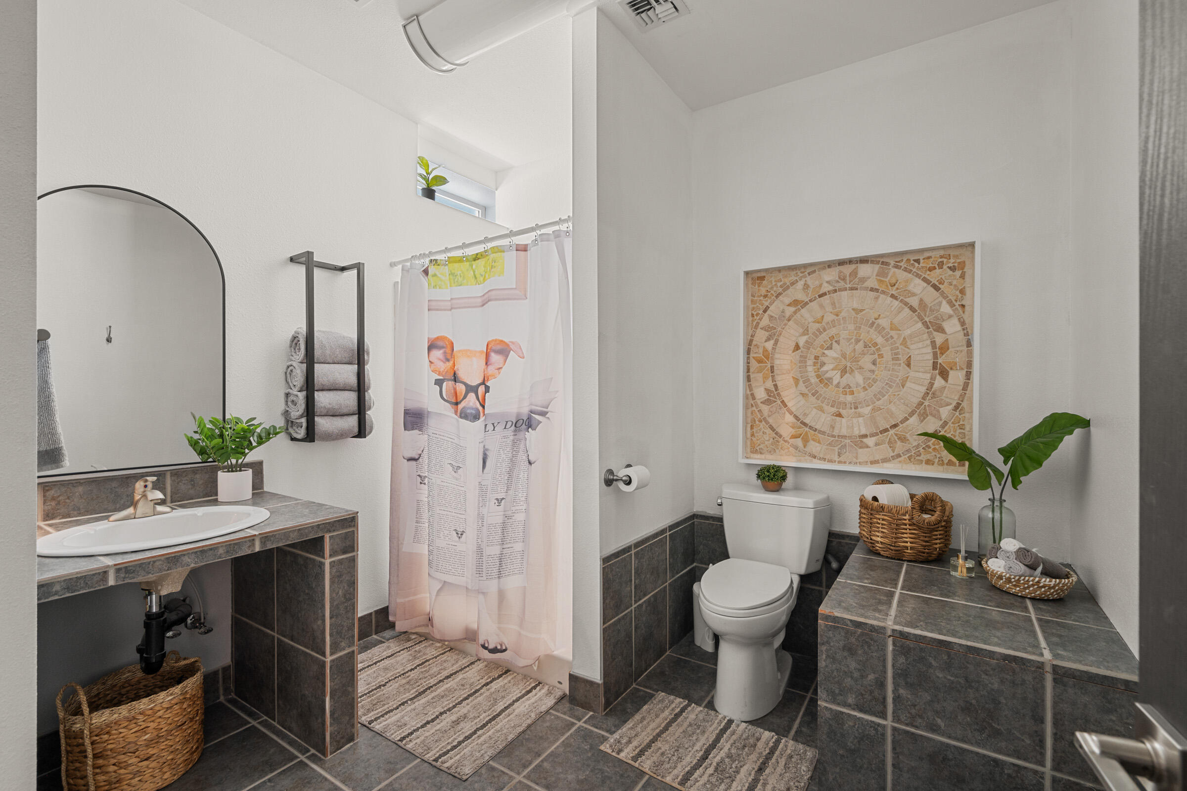 Desc Rvr Hmst Rimrk - Residential