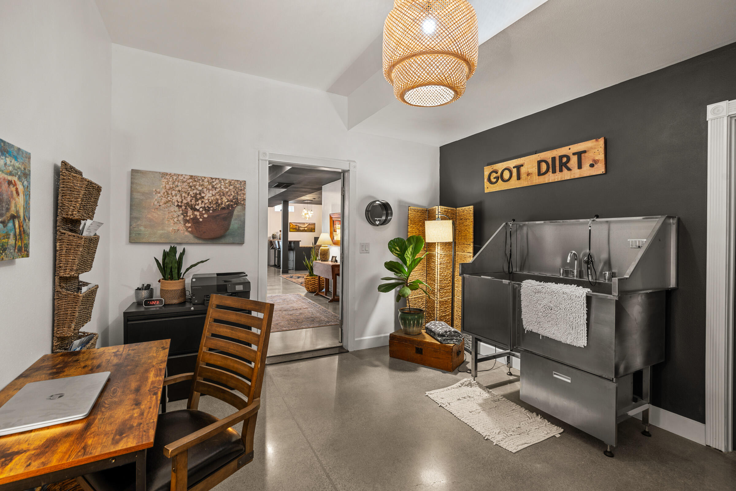 Desc Rvr Hmst Rimrk - Residential