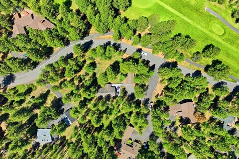 Tiny photo for 71105 Meadow Grass Circle #GH18, Black Butte Ranch, OR 97759 (MLS # 220223334)