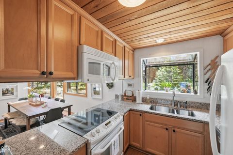 Tiny photo for 71105 Meadow Grass Circle #GH18, Black Butte Ranch, OR 97759 (MLS # 220223334)